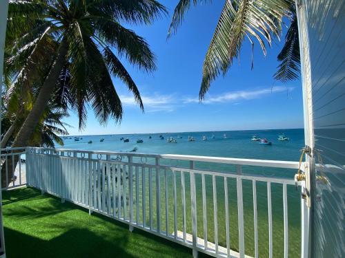 Surrounding environment, CHILL HOUSE by the beach in Ong Lang