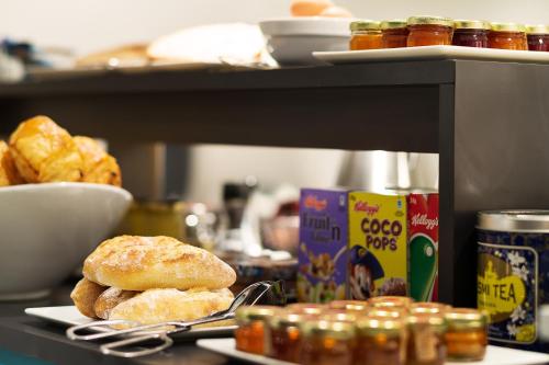 Arc de Triomphe Etoile - image 13