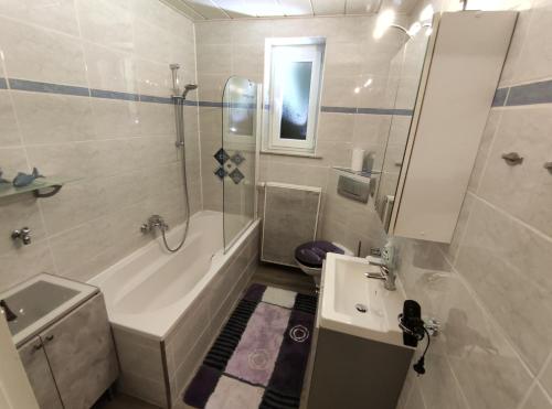 Ferienwohnung Cologne - image 2