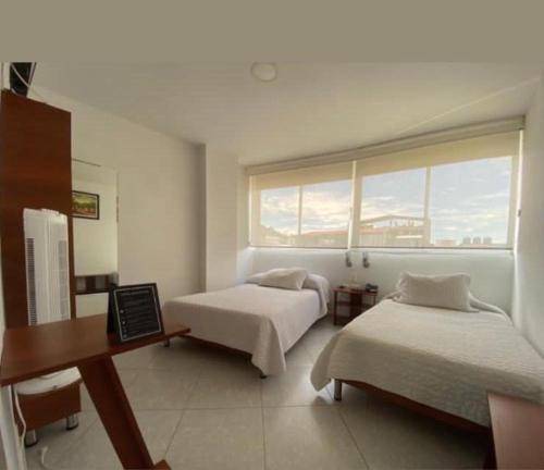 2 twin beds