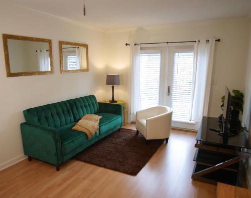 Cozy Condo near Buckhead in Plymouth Colony