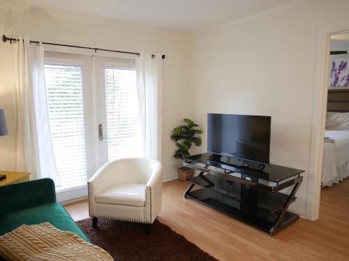 Cozy Condo near Buckhead in Plymouth Colony