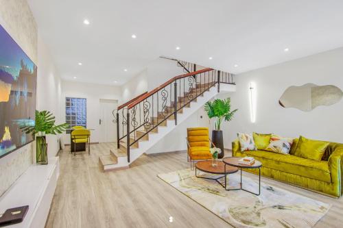 Moon - hosted by Ascot apartment lekki Phase 1