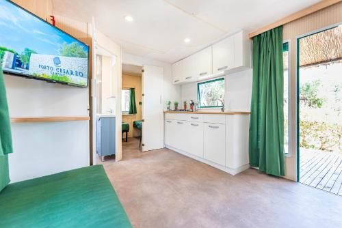 2 bedrooms, 4 beds