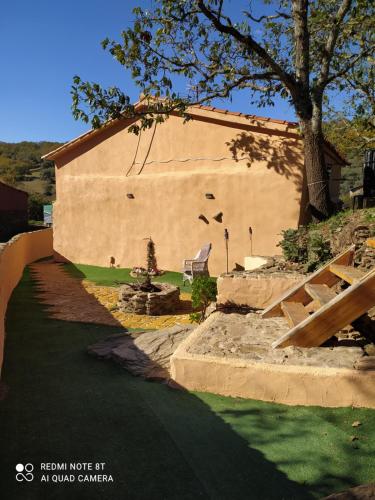 Dārzs, La casa de los Bonales in Arroyomolinos de Leon