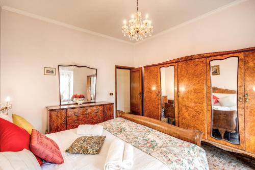 Warm apt in ancient building in Vatican-P S Pietro, Rome (photo 7)