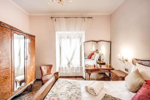 Warm apt in ancient building in Vatican-P S Pietro, Rome (photo 8)
