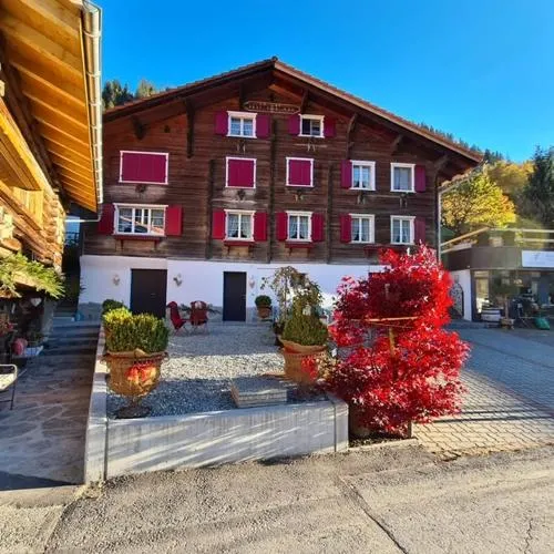 Chesa Prema Bed & Breakfast - Restaurant in Disentis, Schweiz