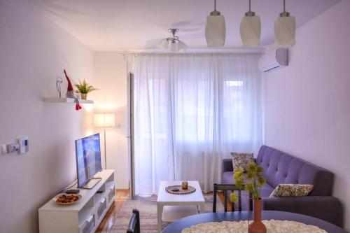 Ema apartment / quiet, lovely and cozy in Telep