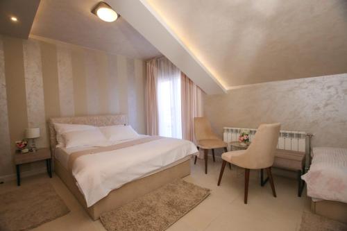 Triple Room with Balcony