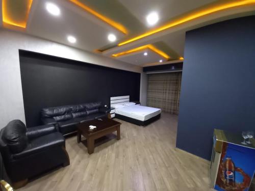 Jrvej Plaza – Yerevan, VA
