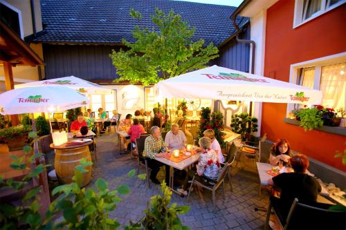 شرفة/ تراس, Hotel Schwanen in كيهل