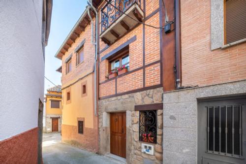  Casa rural Sierra De Bejar Peñacaballera Via Plata, Ferienwohnung in Peñacaballera