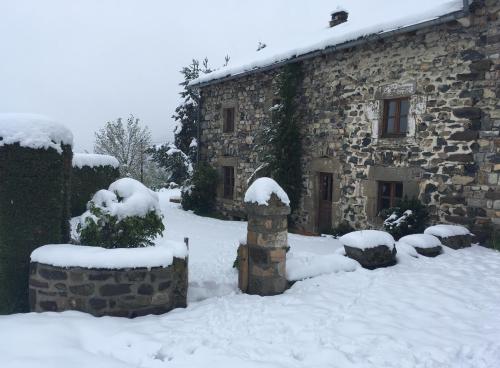 Les hauts de la Freydeire gîte à louer Saint-Hostien