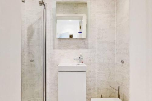 Stylish 2bed2bath flat 4min from tube station, Londýn (fotografie 8)