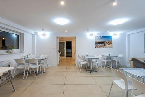 Willa Albatros Happy Hours - image 12