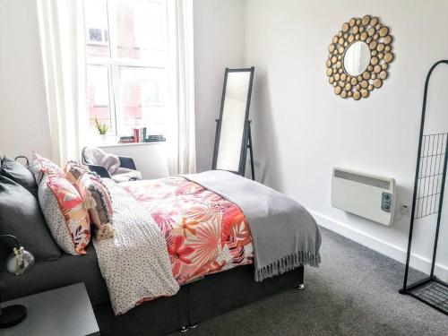 Stylish & Cosy Abode with FREE parking.