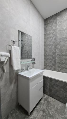 VIP HOTEL & HOSTEL