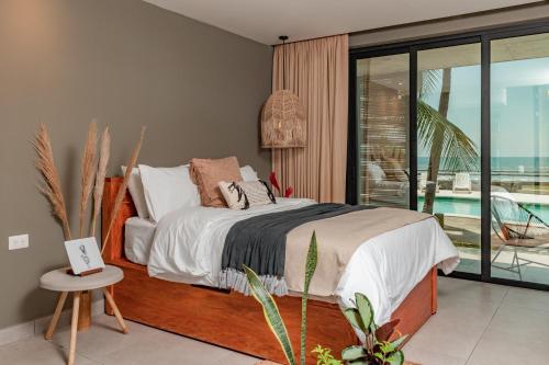 1 double bed, 1 twin bed, 2 sofa beds