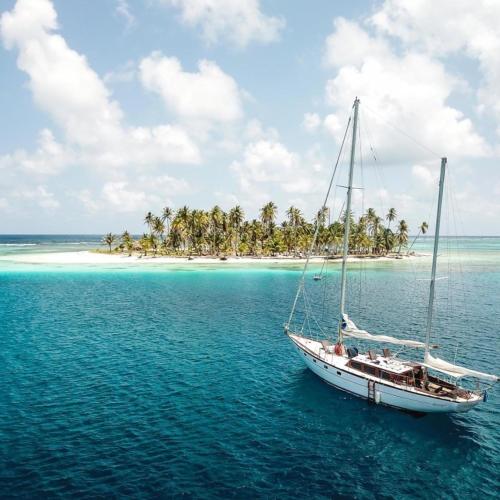 . Sailing Tours in San Blas