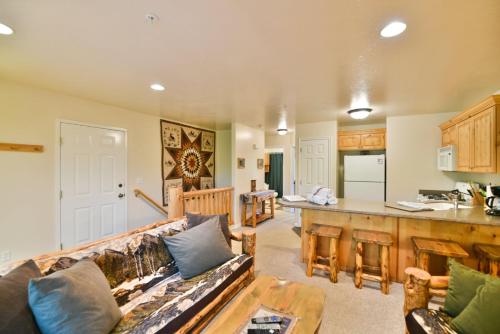 Moose Hollow Condo #407 - image 6