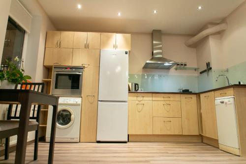 Brassy apartment, Rīga (photo 2)