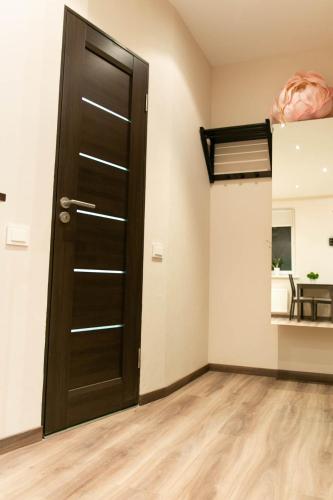Brassy apartment, Rīga (photo 7)