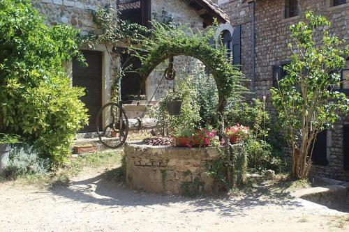 Entrance, Maison Perouges spa in Perouges