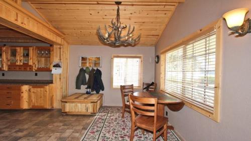 FeatherNest on the Lake - image 10