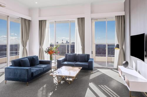 Meriton Suites Bondi Junction - image 2