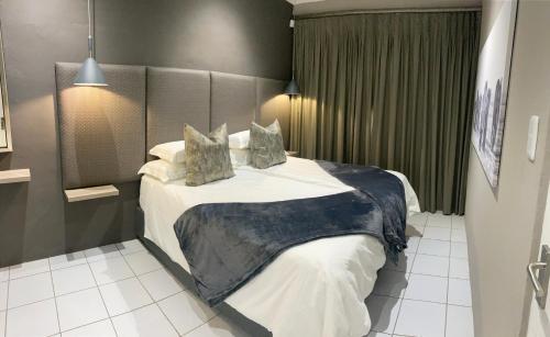 . Adventure Apartment - Addo Elephant Park South Entrance only 5km