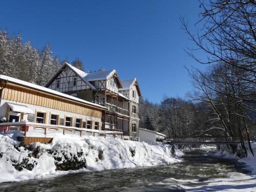 BODETALER BASECAMP LODGE - Bergsport- und Naturerlebnishotel