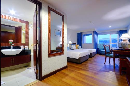 Prince Palace Hotel