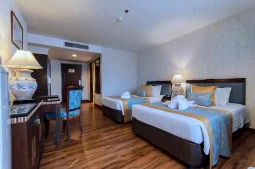 Prince Palace Hotel