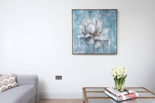 Recently redecorated spacious and Modern 1BR flat in West London, Londýn (fotografie 8)