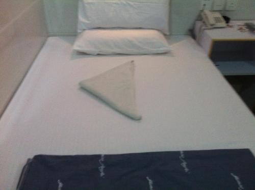 Double Room image 3