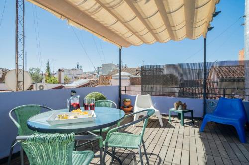  For You Rentals Cozy Attic PRIVATE TERRACE in Madrid ECH5, Pension in Madrid