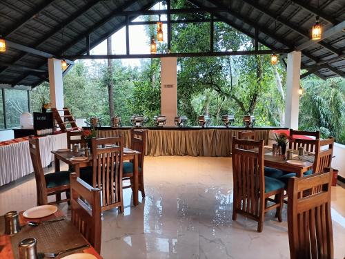 レストラン, The Spectrum Resort – Chikmagalur in チクマガルル