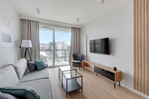 One-Bedroom Apartment image 6