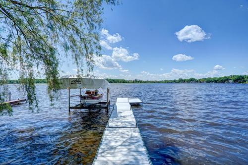 White Pine Villa in Waterford, USA