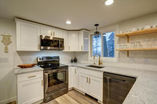White Pine Villa in Waterford, USA