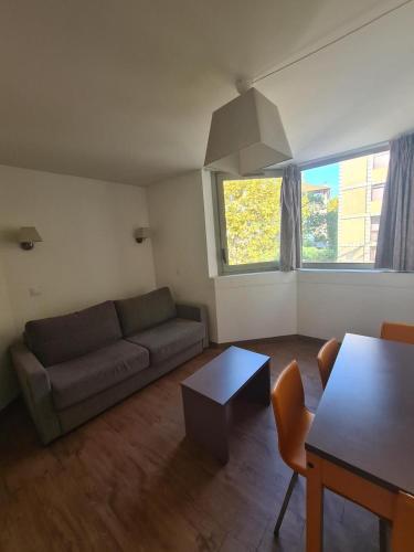 NICE apt for 4 in CANNES