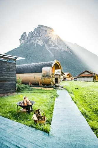 Schlafen im Fass - Schlaffass - Abenteuer - Romantik - Haslifass in Innertkirchen, Schweiz