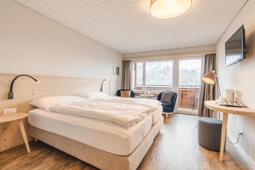 2 twin beds