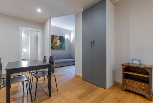 Milan Retreats Repubblica - image 9