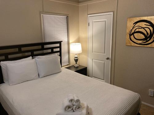 Cozy Bayview Corporate 30 Day Stays - image 10