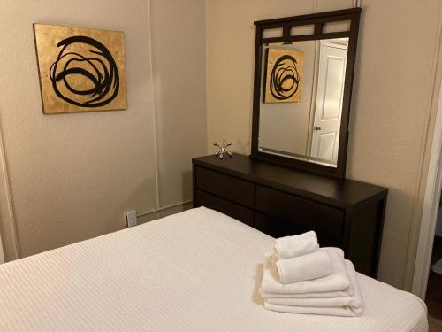 Cozy Bayview Corporate 30 Day Stays - image 13