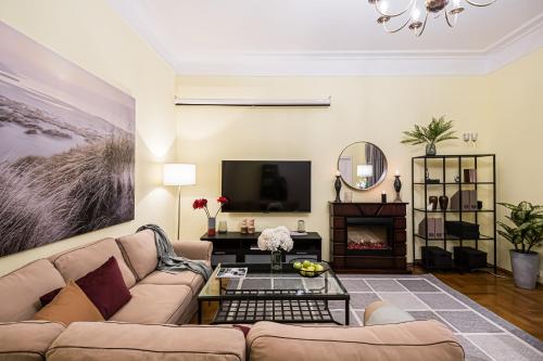 GMApartments Tverskaya street 5 rooms with Home Cinema