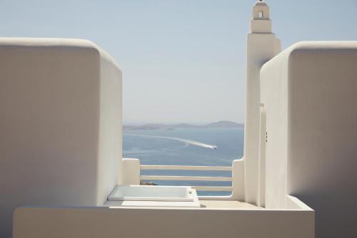 Deluxe Sea View Jacuzzi image 6