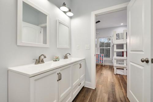 NEW LISTING! Private Heated Pool, Short Walk 2 Beach